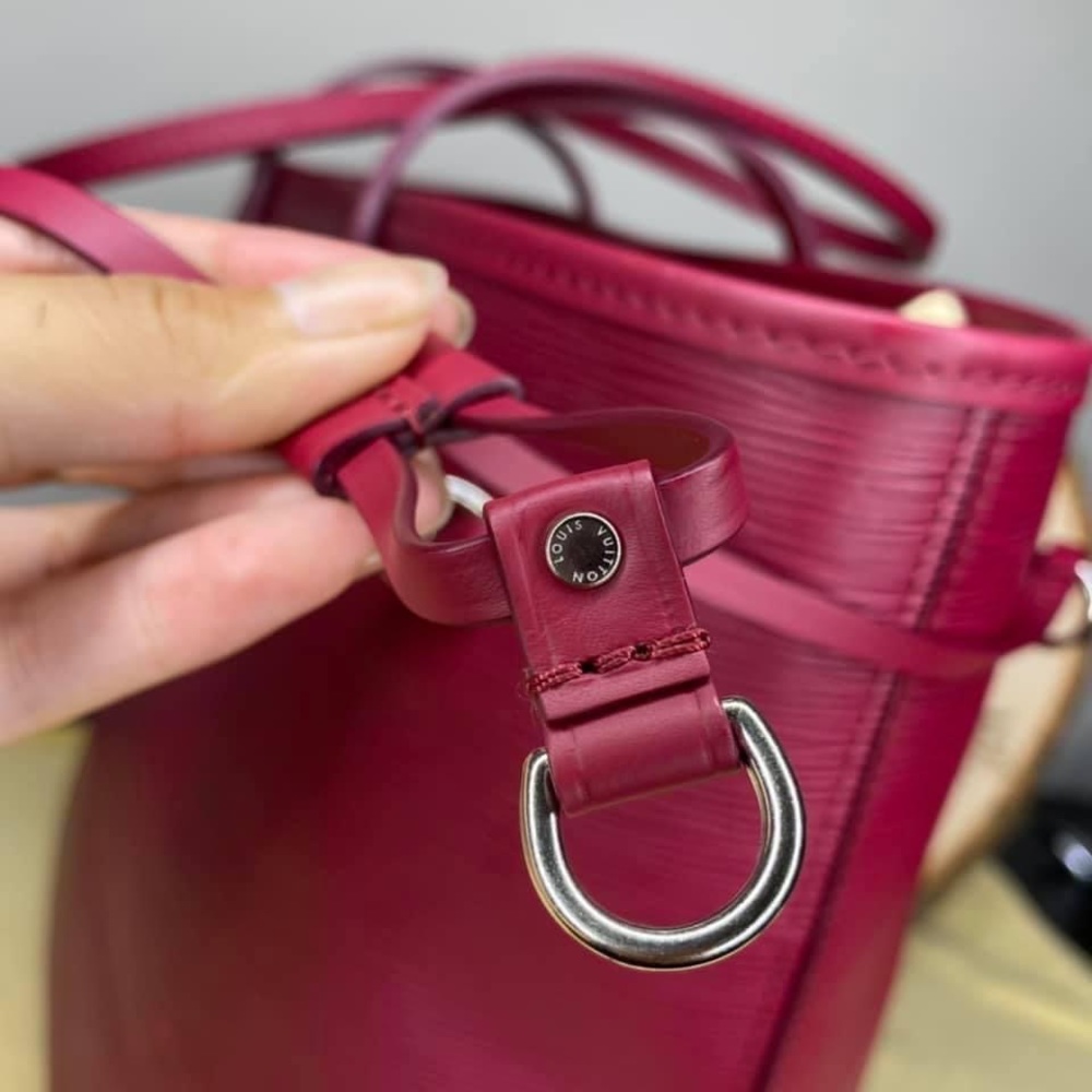 Authentic Fuchsia Neverfull Mm EPI leather tote